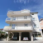 Apartments Tin