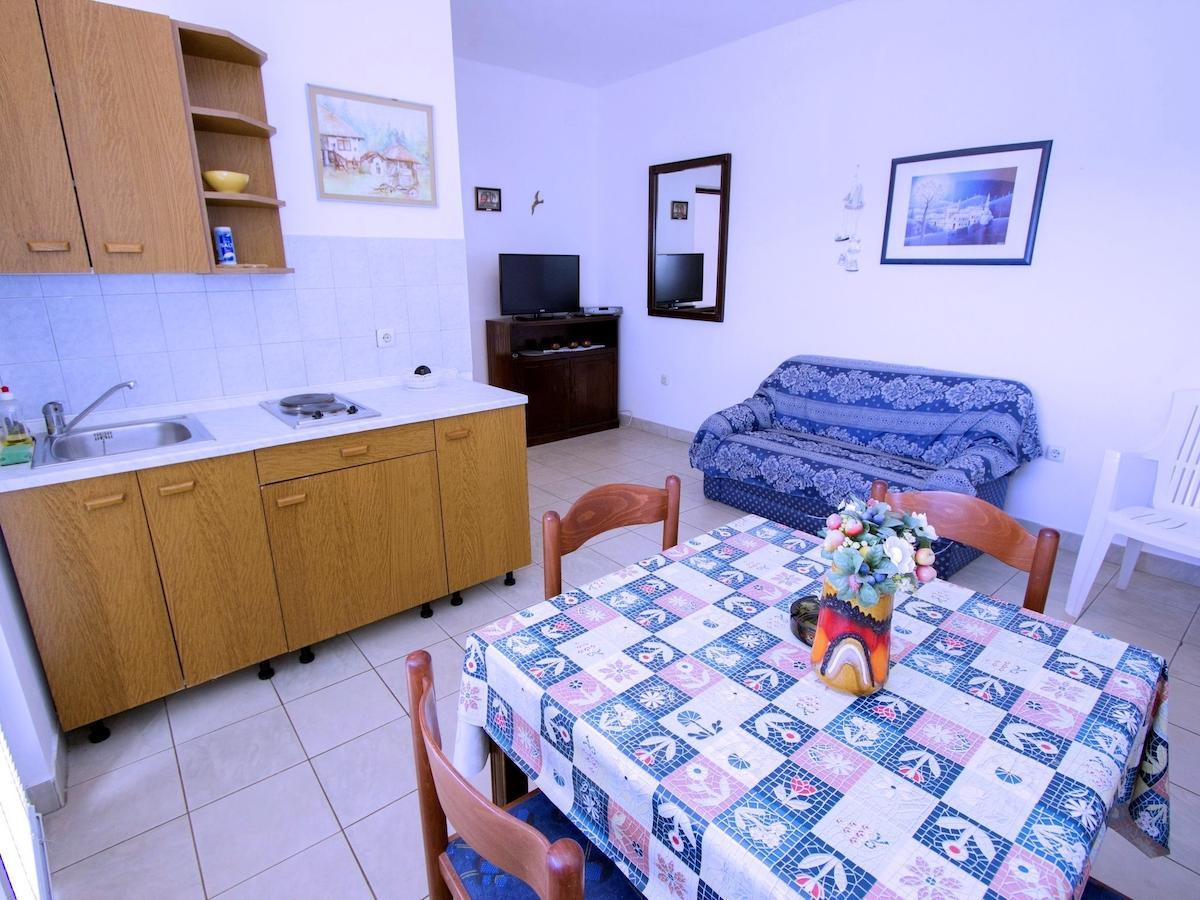 Tin Apartment
