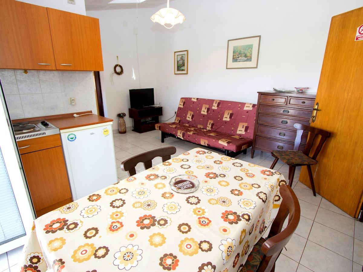 Tin Apartment
